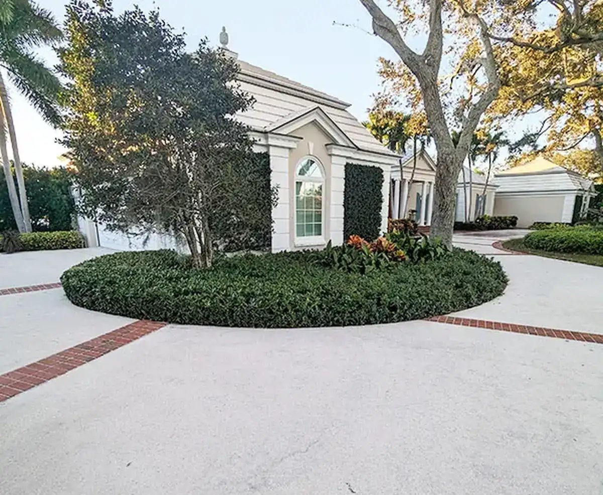 Vero Soft Wash exterior cleaning and customer privacy